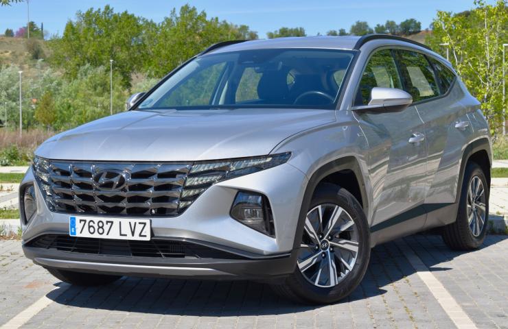 Turismos Todo Terrenos y Furgonetas - Hyundai Tucson 1.6 CRDI 136CV 48V Maxx DCT 4x4 ECO - Coches de segunda mano en Valladolid