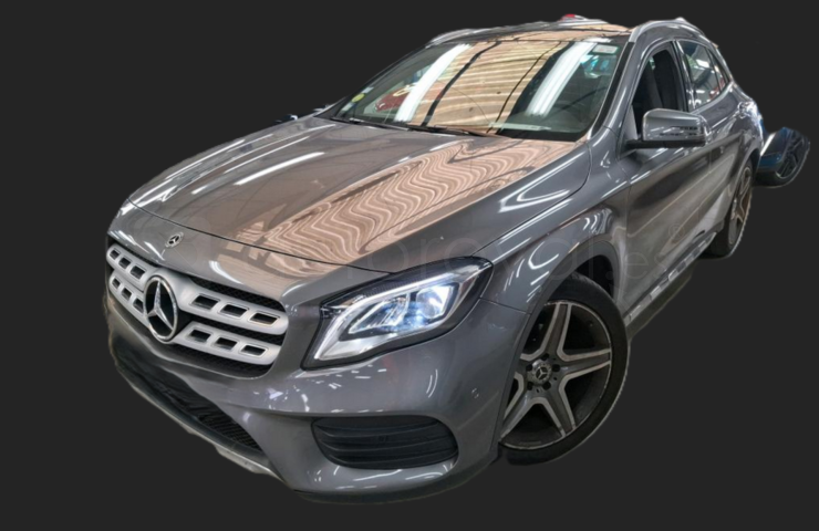 Turismos Todo Terrenos y Furgonetas - Mercedes GLA 200 D 7G AMG LINE FASCINATION TECHO PANORAMICO - Coches de segunda mano en Valladolid