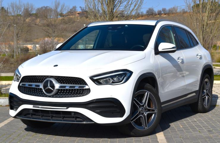 Turismos Todo Terrenos y Furgonetas - Mercedes GLA 250e PHEV HIBRIDO AMG PREMIUM 7G-DCT Etiqueta 0 - Coches de segunda mano en Valladolid