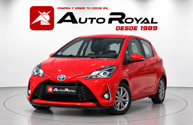 Turismos Todo Terrenos y Furgonetas - Toyota Yaris 1.5 HYBRID ACTIVE AUTO  - Coches de segunda mano en Valladolid