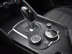 https://autoroyal.es/media/com_expautospro/images/big/turismos_todo_terrenos_y_furgonetas_alfa_romeo_giulia_5f6c6b2bad2a2.JPG