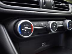 https://autoroyal.es/media/com_expautospro/images/big/turismos_todo_terrenos_y_furgonetas_alfa_romeo_giulia_5f6c6b2f7a5d9.JPG