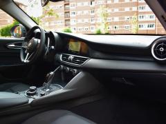 https://autoroyal.es/media/com_expautospro/images/big/turismos_todo_terrenos_y_furgonetas_alfa_romeo_giulia_5f6c6b3439ca3.JPG