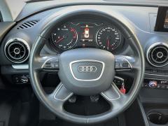 https://autoroyal.es/media/com_expautospro/images/big/turismos_todo_terrenos_y_furgonetas_audi_a3_64c7e0419dd5e.JPEG
