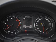 https://autoroyal.es/media/com_expautospro/images/big/turismos_todo_terrenos_y_furgonetas_audi_a3_sportback_61af40e97a768.JPG