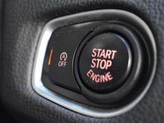 https://autoroyal.es/media/com_expautospro/images/big/turismos_todo_terrenos_y_furgonetas_bmw_216d_6a106a45061b1.JPG