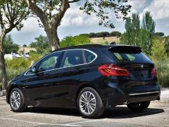 https://autoroyal.es/media/com_expautospro/images/big/turismos_todo_terrenos_y_furgonetas_bmw_220d_60b8b94779eb8.JPG