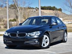 https://autoroyal.es/media/com_expautospro/images/big/turismos_todo_terrenos_y_furgonetas_bmw_320d_6213b8b4268f4.JPG
