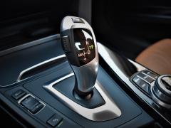https://autoroyal.es/media/com_expautospro/images/big/turismos_todo_terrenos_y_furgonetas_bmw_320d_6213b8bf108f5.JPG