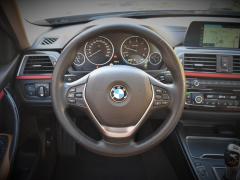 https://autoroyal.es/media/com_expautospro/images/big/turismos_todo_terrenos_y_furgonetas_bmw_320d_6213b8c634cab.JPG