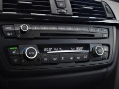 https://autoroyal.es/media/com_expautospro/images/big/turismos_todo_terrenos_y_furgonetas_bmw_420d_622f8dfb6b307.JPG