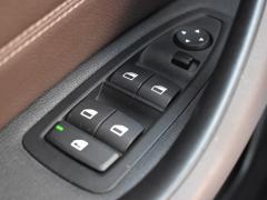 https://autoroyal.es/media/com_expautospro/images/big/turismos_todo_terrenos_y_furgonetas_bmw_x1_6a79f2659bab3.JPG