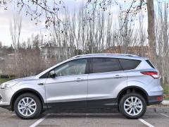 https://autoroyal.es/media/com_expautospro/images/big/turismos_todo_terrenos_y_furgonetas_ford_kuga_5e29700e4ff5f.JPG