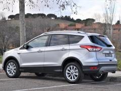 https://autoroyal.es/media/com_expautospro/images/big/turismos_todo_terrenos_y_furgonetas_ford_kuga_5e29700f5f5f6.JPG