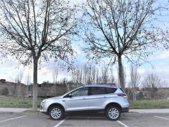 https://autoroyal.es/media/com_expautospro/images/big/turismos_todo_terrenos_y_furgonetas_ford_kuga_5e2991b26afa9.JPG
