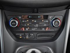 https://autoroyal.es/media/com_expautospro/images/big/turismos_todo_terrenos_y_furgonetas_ford_kuga_63a0ba91c77f5.JPG