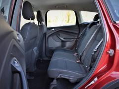 https://autoroyal.es/media/com_expautospro/images/big/turismos_todo_terrenos_y_furgonetas_ford_kuga_63a0ba949ac6c.JPG