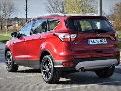 https://autoroyal.es/media/com_expautospro/images/big/turismos_todo_terrenos_y_furgonetas_ford_kuga_63a0ba9b94ccc.JPG