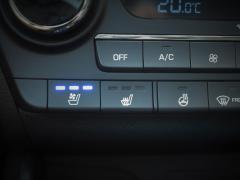 https://autoroyal.es/media/com_expautospro/images/big/turismos_todo_terrenos_y_furgonetas_hyundai_tucson_60927d4a670ec.JPG