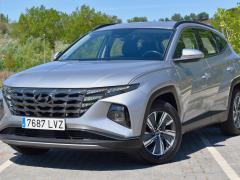 https://autoroyal.es/media/com_expautospro/images/big/turismos_todo_terrenos_y_furgonetas_hyundai_tucson_69dfbadb6f119.JPG