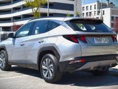 https://autoroyal.es/media/com_expautospro/images/big/turismos_todo_terrenos_y_furgonetas_hyundai_tucson_69dfbadda0e88.JPG