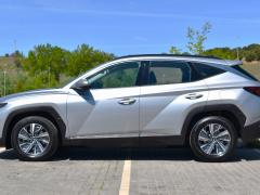 https://autoroyal.es/media/com_expautospro/images/big/turismos_todo_terrenos_y_furgonetas_hyundai_tucson_69dfbae075e3a.JPG