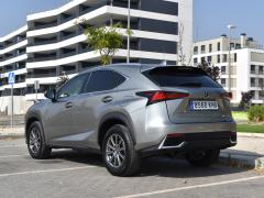 https://autoroyal.es/media/com_expautospro/images/big/turismos_todo_terrenos_y_furgonetas_lexus_nx_66c47d1fbe95b.JPG