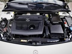 https://autoroyal.es/media/com_expautospro/images/big/turismos_todo_terrenos_y_furgonetas_mercedes_a_180_6046076d7047d.JPG