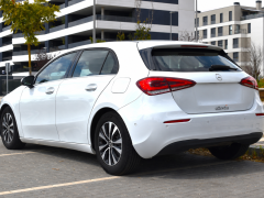 https://autoroyal.es/media/com_expautospro/images/big/turismos_todo_terrenos_y_furgonetas_mercedes_a_180_6a900c7b4db67.png
