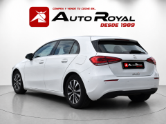 https://autoroyal.es/media/com_expautospro/images/big/turismos_todo_terrenos_y_furgonetas_mercedes_a_180_6a900c80f32da.png