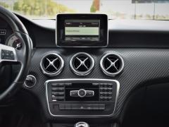 https://autoroyal.es/media/com_expautospro/images/big/turismos_todo_terrenos_y_furgonetas_mercedes_a_200_635beab32ef7b.JPG
