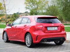https://autoroyal.es/media/com_expautospro/images/big/turismos_todo_terrenos_y_furgonetas_mercedes_a_200_635beab8e9521.JPG