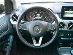 https://autoroyal.es/media/com_expautospro/images/big/turismos_todo_terrenos_y_furgonetas_mercedes_b_180_5e4fa7876b363.JPG