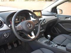 https://autoroyal.es/media/com_expautospro/images/big/turismos_todo_terrenos_y_furgonetas_mercedes_b_180_5e4fa789cf71e.JPG
