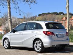 https://autoroyal.es/media/com_expautospro/images/big/turismos_todo_terrenos_y_furgonetas_mercedes_b_180_5e4fa78b57096.JPG