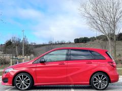 https://autoroyal.es/media/com_expautospro/images/big/turismos_todo_terrenos_y_furgonetas_mercedes_b_180_61d86c84d35d9.jpg
