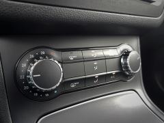 https://autoroyal.es/media/com_expautospro/images/big/turismos_todo_terrenos_y_furgonetas_mercedes_b_180_61d86c89409aa.jpg