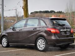 https://autoroyal.es/media/com_expautospro/images/big/turismos_todo_terrenos_y_furgonetas_mercedes_b_200_5fdded25b803a.JPG