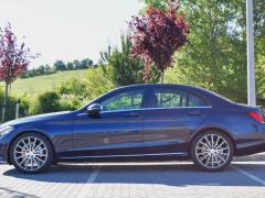 https://autoroyal.es/media/com_expautospro/images/big/turismos_todo_terrenos_y_furgonetas_mercedes_c_200_6831aea997159.JPG