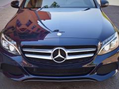 https://autoroyal.es/media/com_expautospro/images/big/turismos_todo_terrenos_y_furgonetas_mercedes_c_220d_60bf864f5dc92.JPG