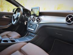 https://autoroyal.es/media/com_expautospro/images/big/turismos_todo_terrenos_y_furgonetas_mercedes_cla_607826900fc73.JPG