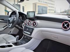 https://autoroyal.es/media/com_expautospro/images/big/turismos_todo_terrenos_y_furgonetas_mercedes_cla_623b46206bc6c.JPG