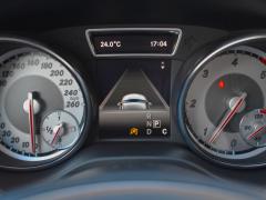 https://autoroyal.es/media/com_expautospro/images/big/turismos_todo_terrenos_y_furgonetas_mercedes_cla_69cbdb872adfe.JPG