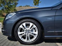 https://autoroyal.es/media/com_expautospro/images/big/turismos_todo_terrenos_y_furgonetas_mercedes_e_220_616f0768bfcb9.JPG