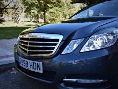https://autoroyal.es/media/com_expautospro/images/big/turismos_todo_terrenos_y_furgonetas_mercedes_e_220_616f081001024.JPG