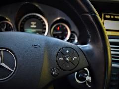 https://autoroyal.es/media/com_expautospro/images/big/turismos_todo_terrenos_y_furgonetas_mercedes_e_220_616f08912afc0.JPG