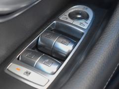 https://autoroyal.es/media/com_expautospro/images/big/turismos_todo_terrenos_y_furgonetas_mercedes_e_220_69dd14e7d3aec.JPG