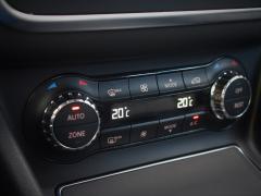 https://autoroyal.es/media/com_expautospro/images/big/turismos_todo_terrenos_y_furgonetas_mercedes_gla_200_64689685dc892.JPG
