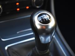 https://autoroyal.es/media/com_expautospro/images/big/turismos_todo_terrenos_y_furgonetas_mercedes_gla_200_650ec69bdbc2e.JPG