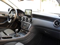 https://autoroyal.es/media/com_expautospro/images/big/turismos_todo_terrenos_y_furgonetas_mercedes_gla_200_650ec6a2c4a00.JPG